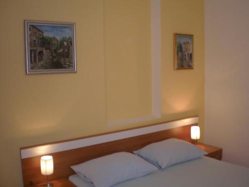 Gallery image of Studio Apartments Marija with private parking in Makarska
