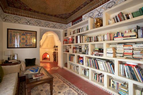 Η βιβλιοθήκη της μαροκινής κατοικίας