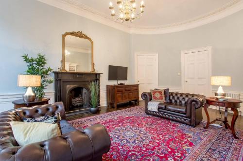 Converted Flat in Historic Building in Desirable New Town