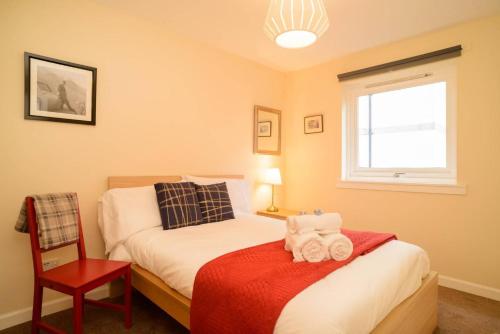 Gallery image of ALTIDO Lovely Apartment for 4 with Free Parking in Edinburgh