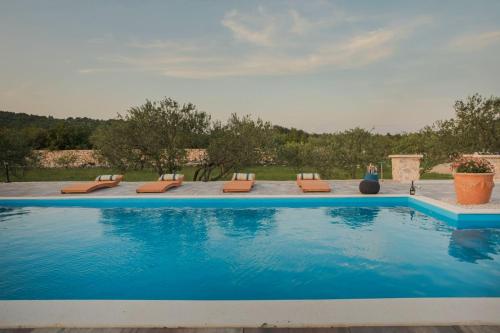 Villa Red Hacienda with Pool – Photos 3