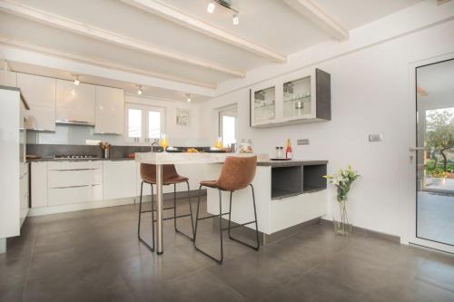 Villa Red Hacienda with Pool