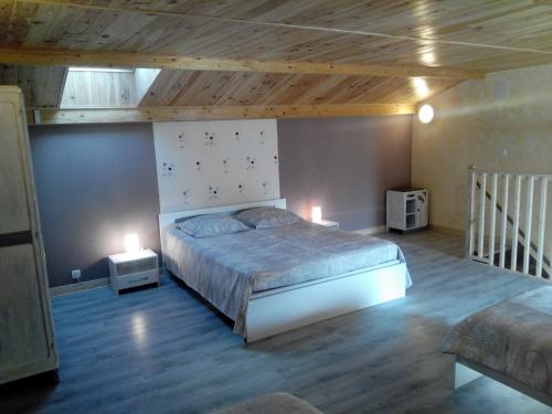 Postel nebo postele na pokoji v ubytování Gîte familial -- Les KIWIS