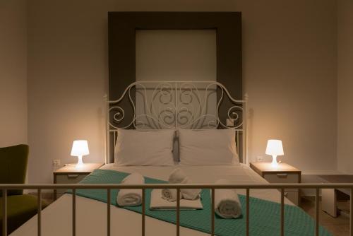 Postel nebo postele na pokoji v ubytování Electra Apartments & Studios