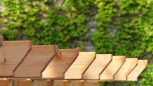 a close up of a piece of wood at Hôtel La Tonnellerie in Beaugency