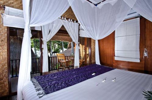 Gallery image of Lumbung Bali Huts in Nusa Lembongan