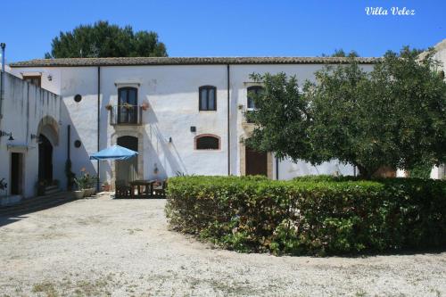 Baglio "Villa Velez"