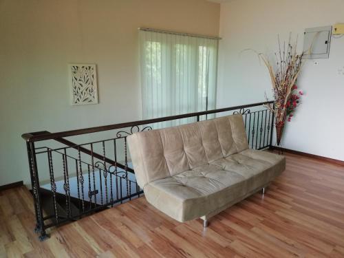 Χώρος καθιστικού στο Melaka Beachfront Villa with Pool