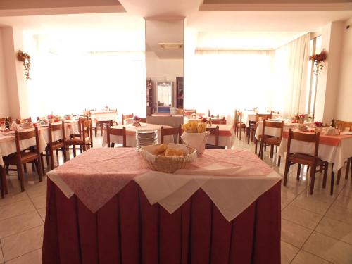 Restaurace v ubytování Hotel Luana