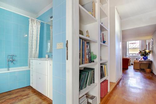 Kúpeľňa v ubytovaní Rustici Apartment With Terrace