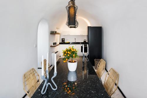 Cuisine ou kitchenette dans l'établissement Mirinda Villa