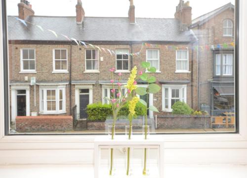Lucy's Lodge- Most Stylish Apartment On Vibrant Bishy Road with Free Parking photo 18