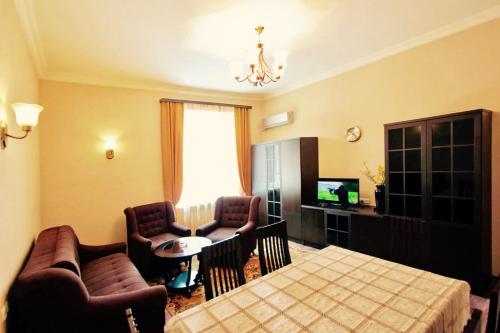 Gallery image of Apartment in the square Garegin Nzhdeh in Yerevan