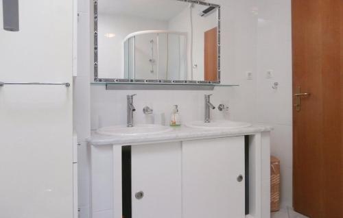 Et badeværelse på Villa Na More