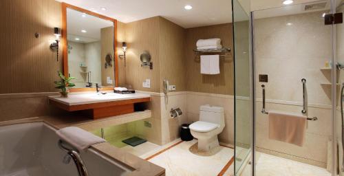 A bathroom at Jinling Plaza Changzhou