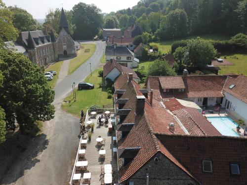 an overhead view of a village with a street and buildings at Auberge du Gros Tilleul in Argoules