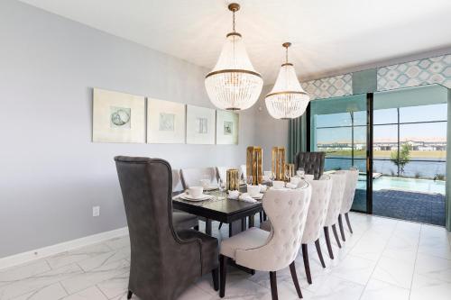 Modern Luxury Villa with Everything photo 89