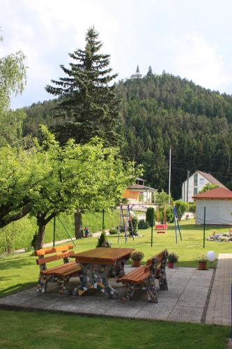 Foto da galeria de Pension Eule em Sankt Kanzian