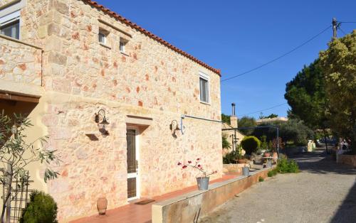 Gallery image of Rumpis Traditional House in Kambánion
