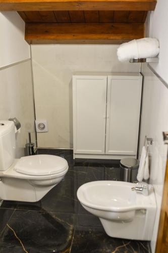 Ένα μπάνιο στο Palazzo Candida B&B