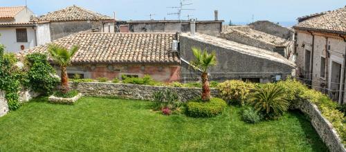 Κήπος έξω από το Palazzo Candida B&B