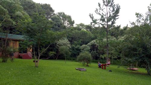 Taman di luar Posada Camboatá