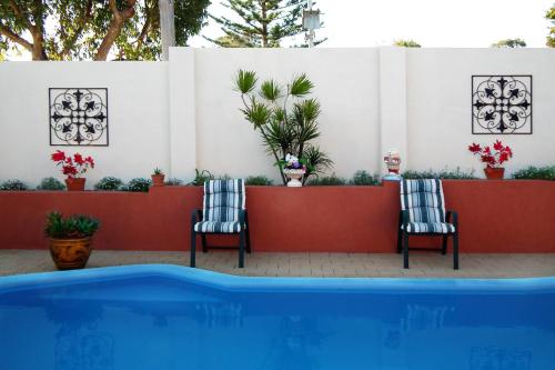Πισίνα στο ή κοντά στο The Spanish Guesthouse, Private Rooms
