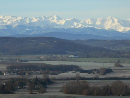 a view of a mountain range with snow covered mountains at chez Isabelle in Auterive