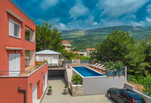 VILLA ARYA - Heated pool, roof hot tub, gym, near the beach with amazing views!