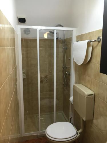 Bilik mandi di La Torre di Clo B&B
