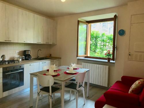 A kitchen or kitchenette at Casa Caterina - Riva di Solto - Iseo Lake