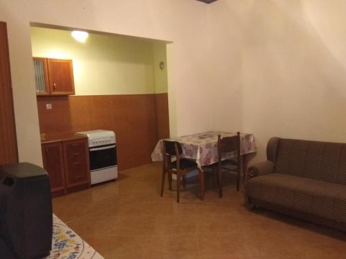A seating area at Apartman "Marko"