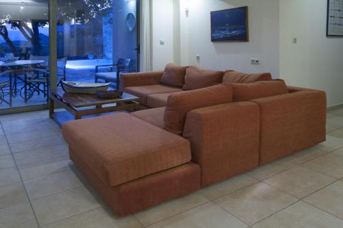 Χώρος καθιστικού στο Istron Luxury Villas 