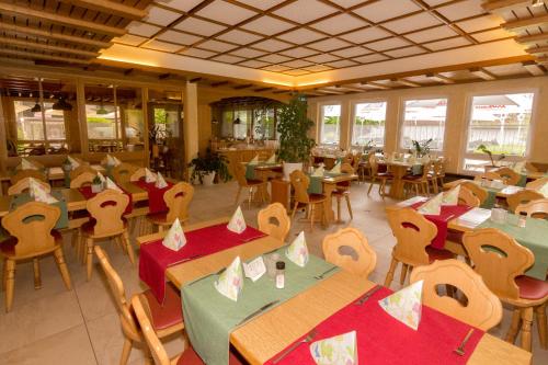 Restaurace v ubytování Hotel Cortina