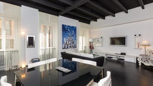 Rental in Rome Cosmopolitan hi-tech