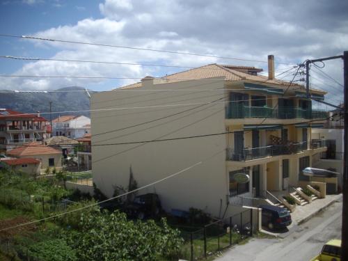 Φωτογραφία από το άλμπουμ του Dais Apartments στον Μύτικα