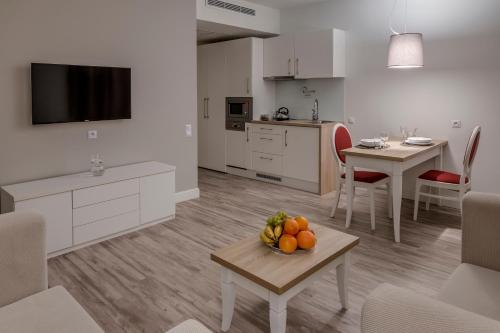 Η κουζίνα ή μικρή κουζίνα στο Hotel Rozbicki