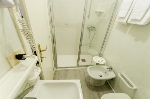 Albergo La Verandaにあるバスルーム