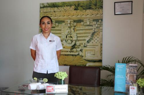 Členové personálu v ubytování Hotel Zar Merida