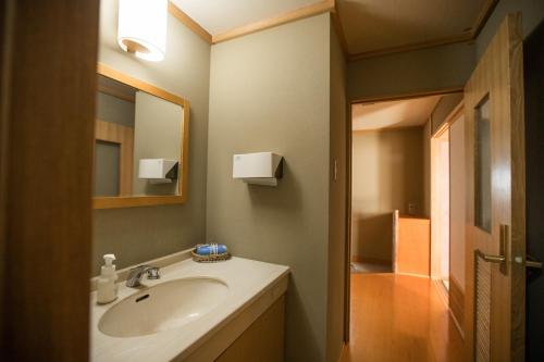 Koupelna v ubytování Refre Hotel