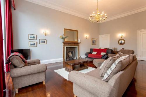 JOIVY Spacious Apt in New Town Prime Location photo 14