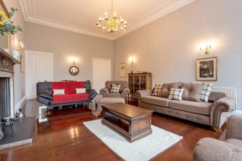 JOIVY Spacious Apt in New Town Prime Location photo 11