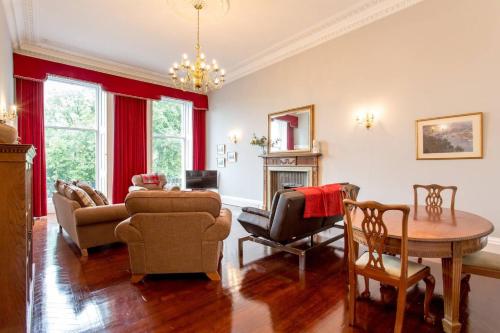 JOIVY Spacious Apt in New Town Prime Location photo 13