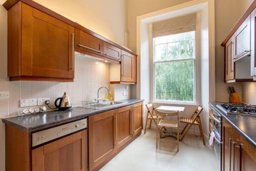 JOIVY Spacious Apt in New Town Prime Location photo 21