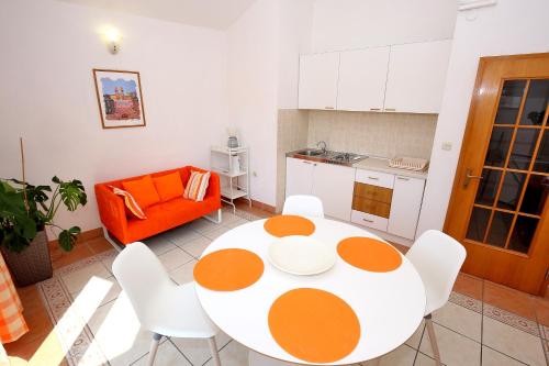 Η κουζίνα ή μικρή κουζίνα στο Apartments Ines