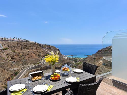Penthouse Beyond Amadores by VillaGranCanaria