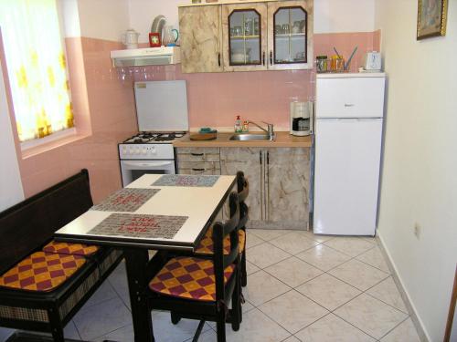 Foto dalla galleria di apartmani Iskra a Krk