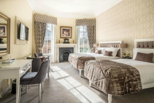 Stauntons on the Green Hotel Image
