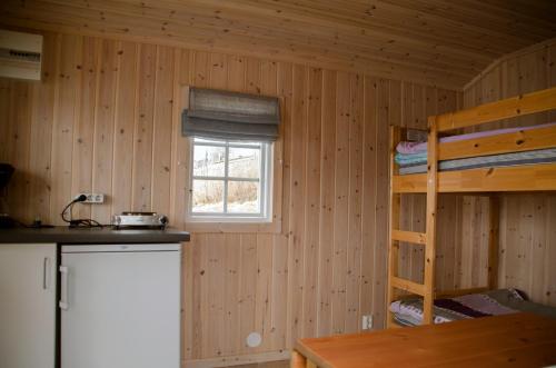 Poschodová posteľ alebo postele v izbe v ubytovaní Frykenbadens Camping