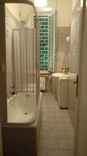 Varese Guest House